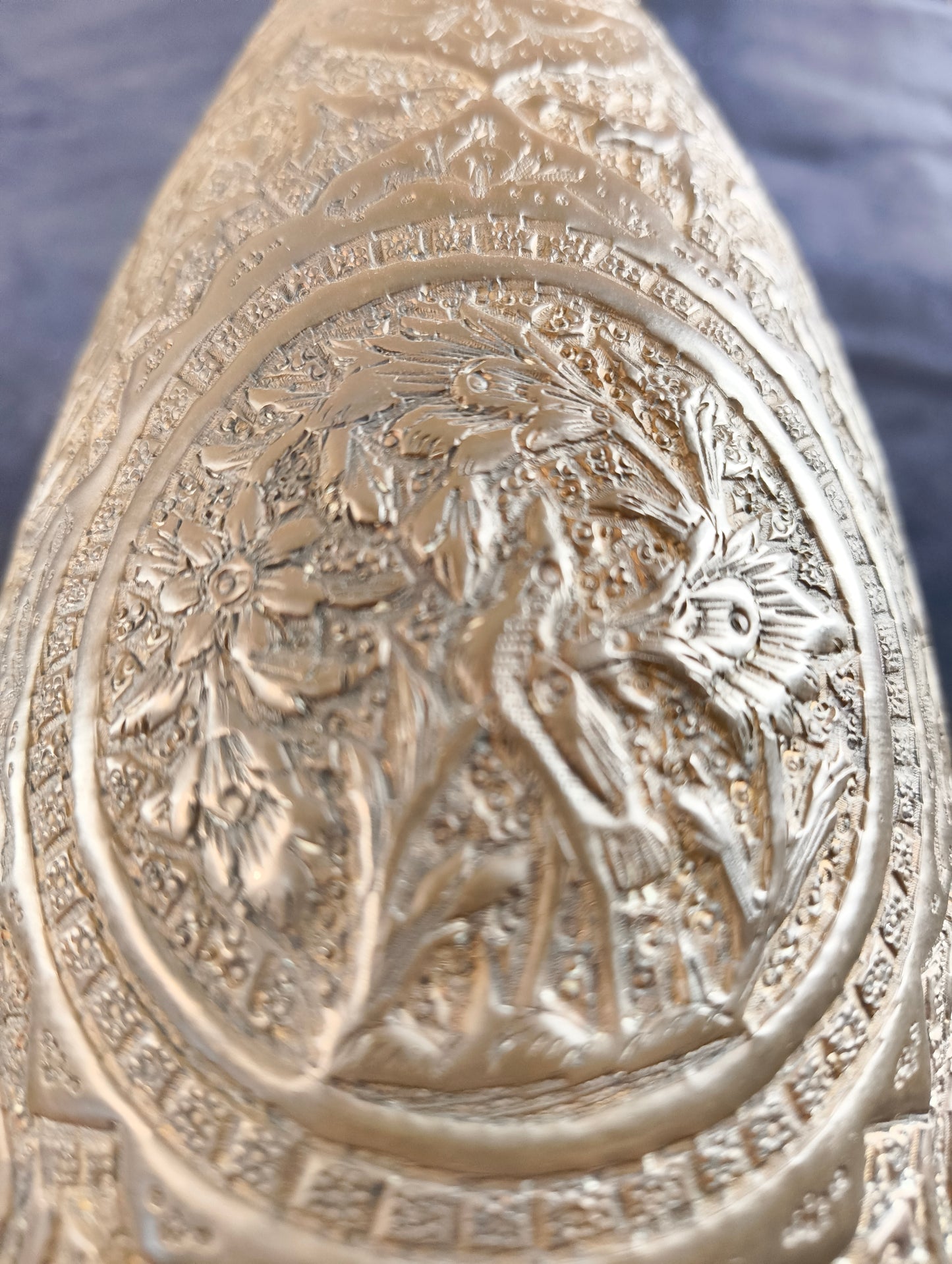 Bottle vase - Patinated brass - heron and flowers - Persia - Late 19th - early 20th century