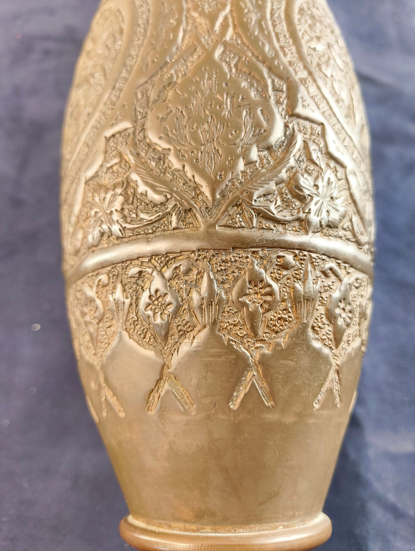 Bottle vase - Patinated brass - heron and flowers - Persia - Late 19th - early 20th century