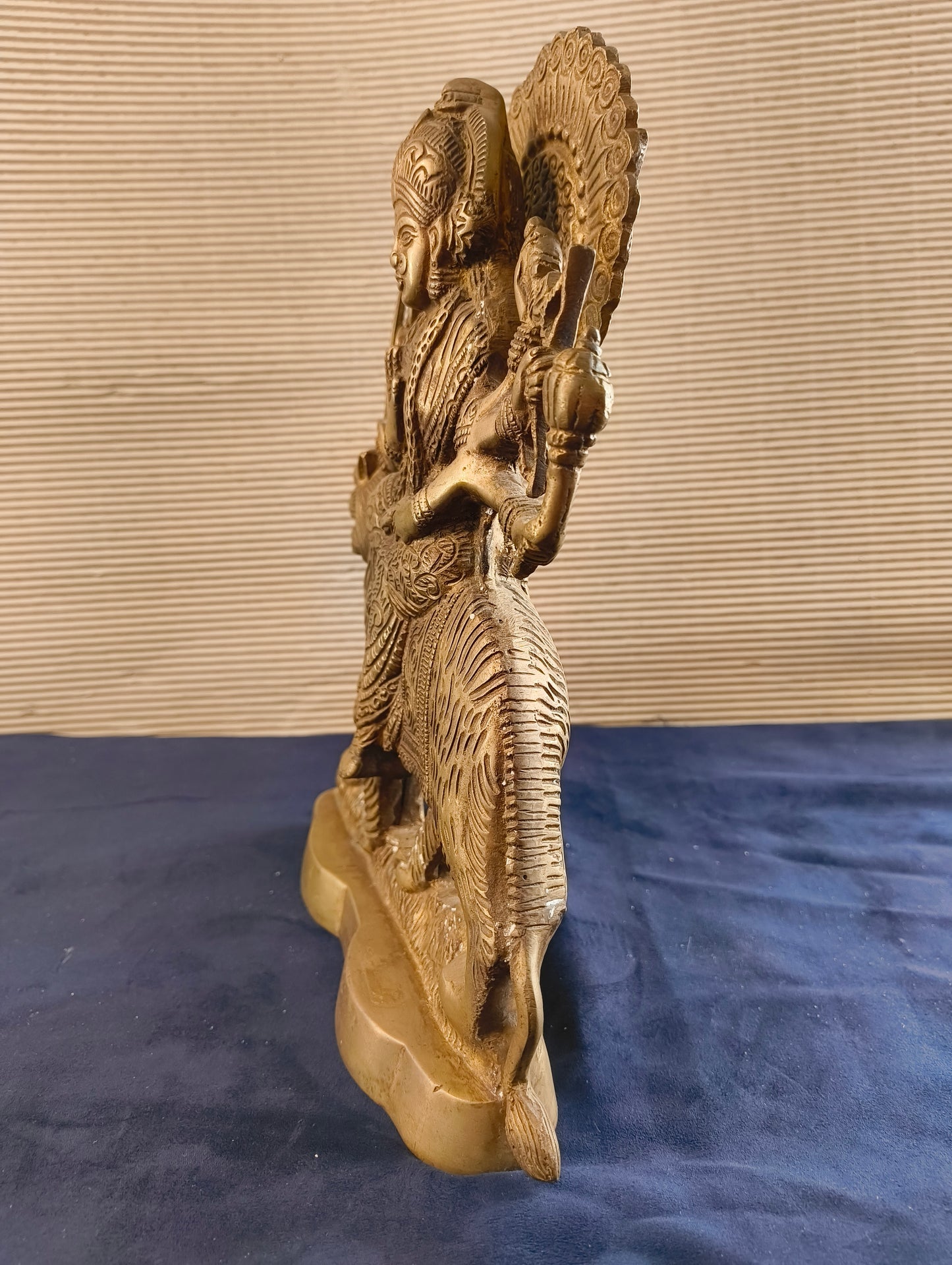 Durga with Tiger - Statue - Patinated bronze - India - Second half of the 20th century