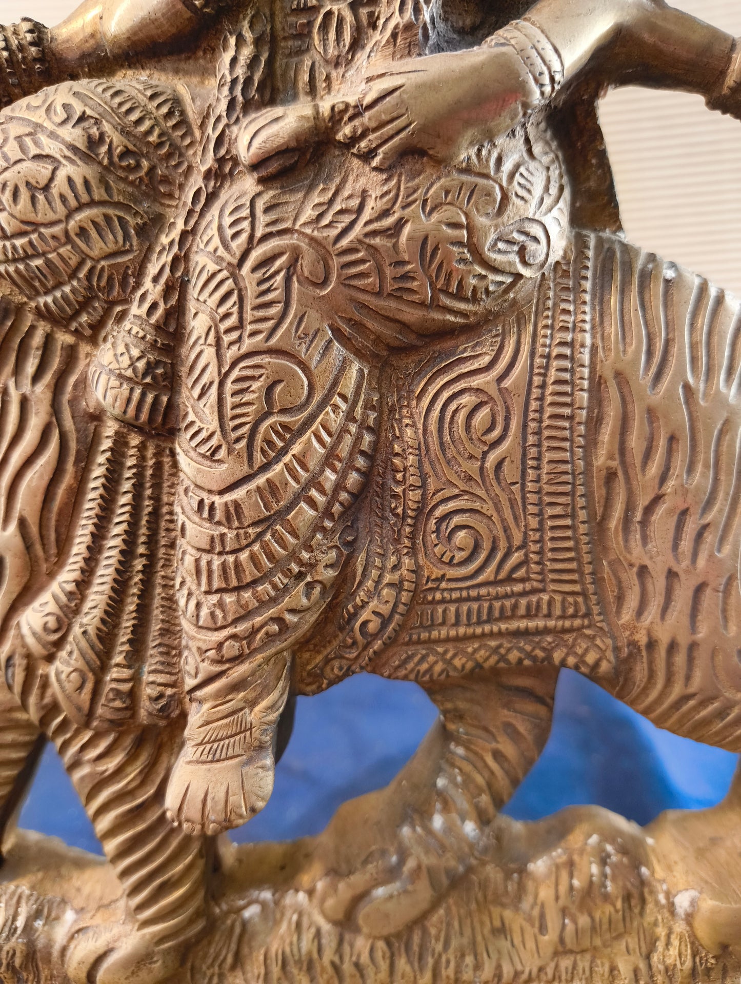 Durga with Tiger - Statue - Patinated bronze - India - Second half of the 20th century