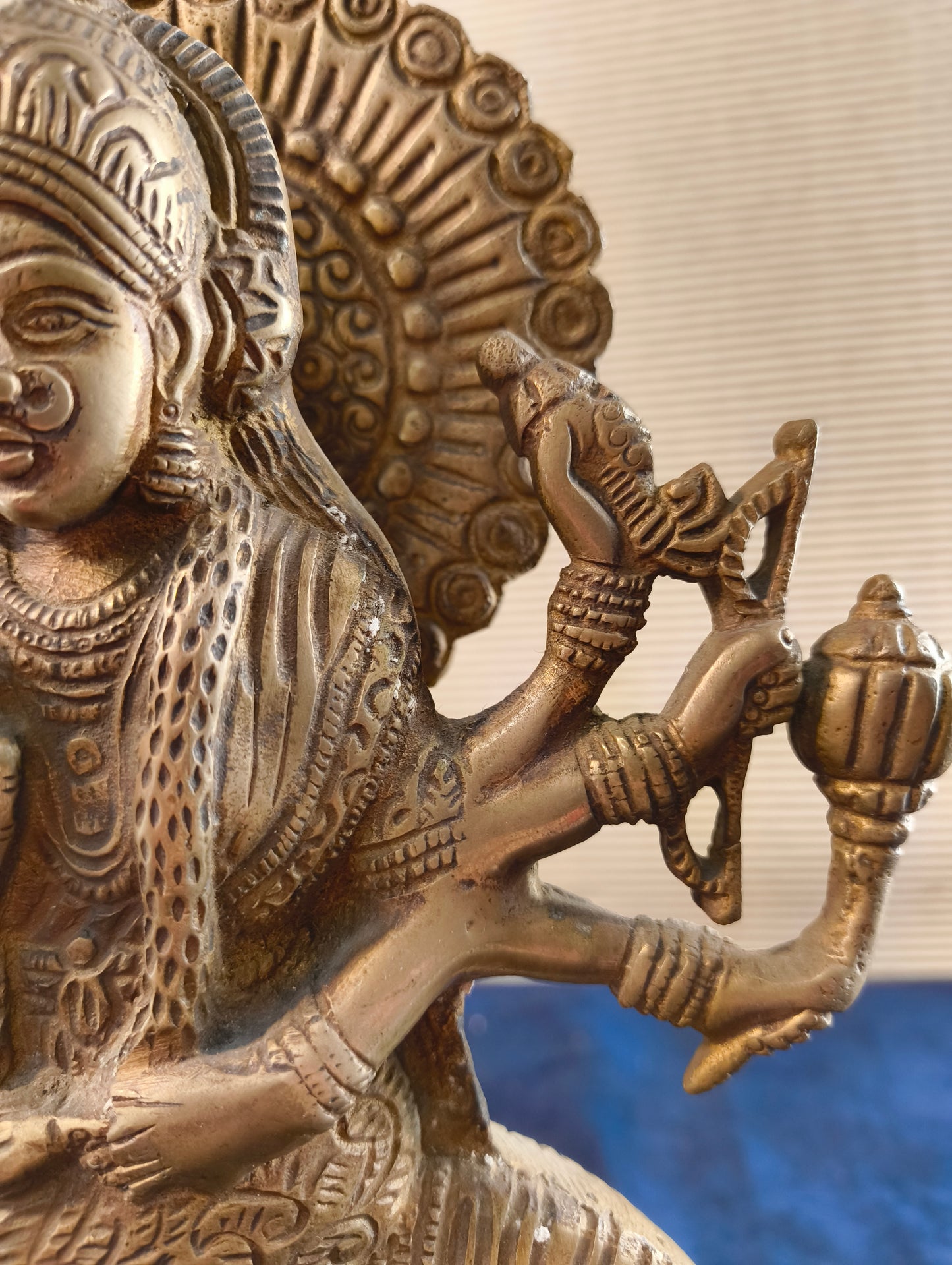 Durga with Tiger - Statue - Patinated bronze - India - Second half of the 20th century