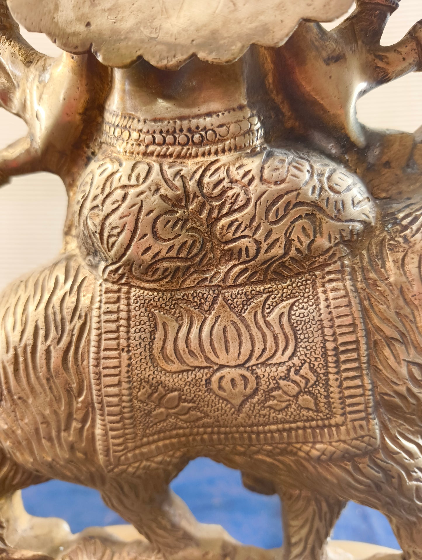 Durga with Tiger - Statue - Patinated bronze - India - Second half of the 20th century