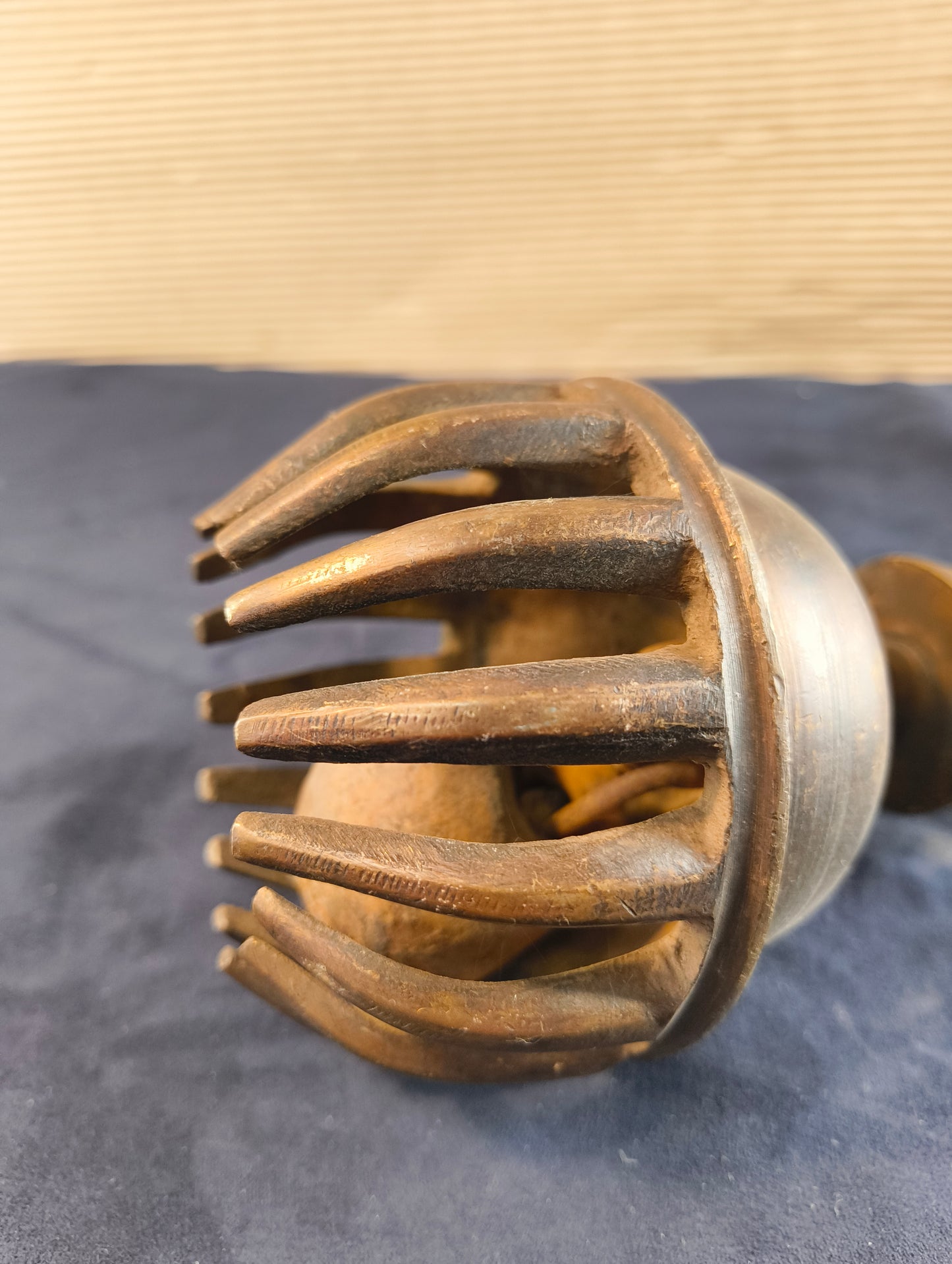 Cloche - Bronze - Hanuman - Instrument de temple - Inde - milieu du XXe siècle