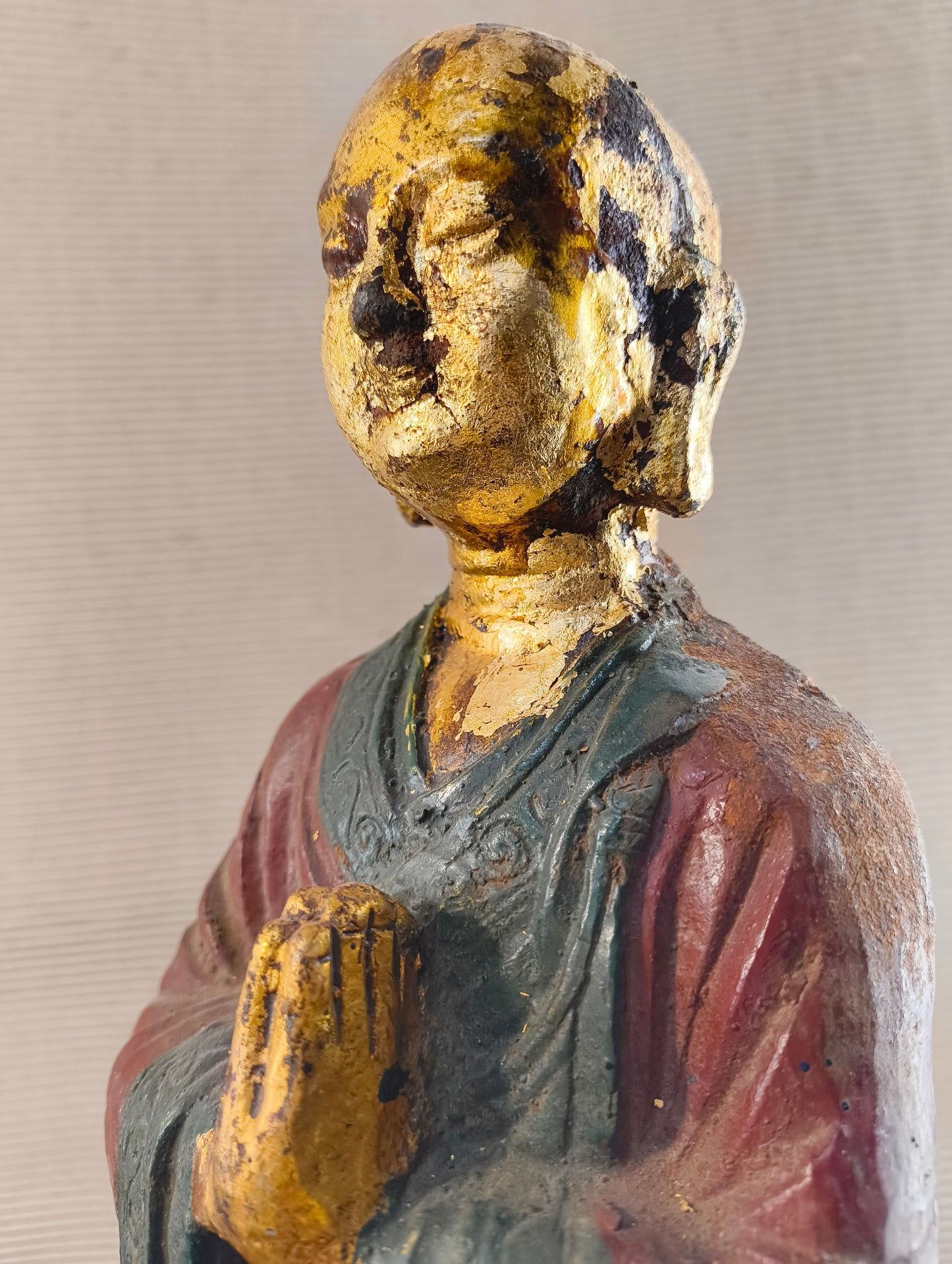 Statue de moine Arahat - Dynastie Tang, statue en métal sur double fleur de lotus.