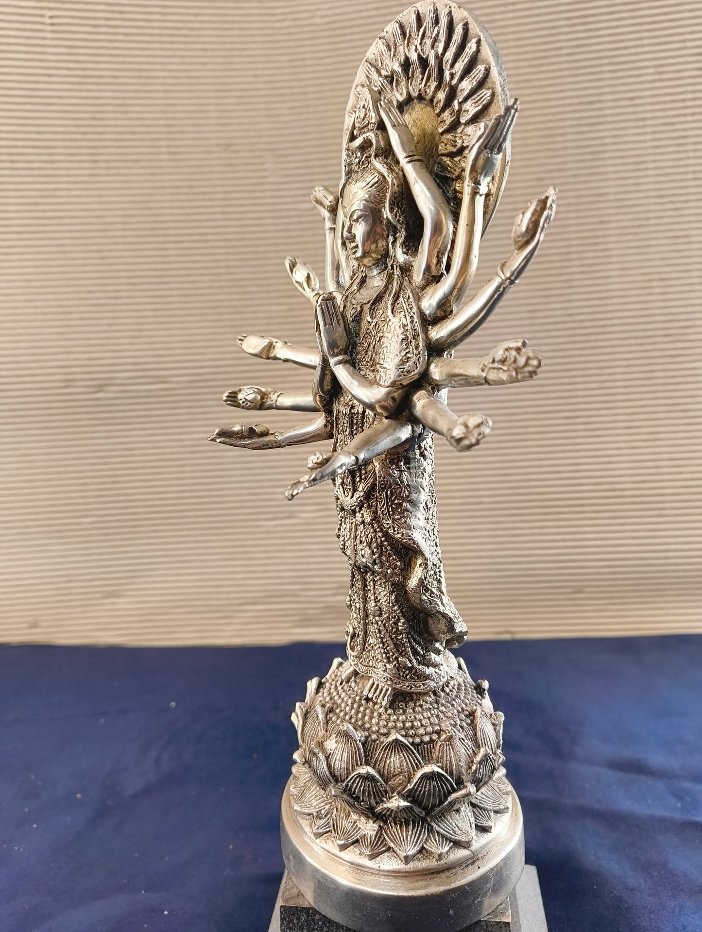 Bodhisattva Guan Yin - Inde du Nord - dernier quart du 20e siècle -