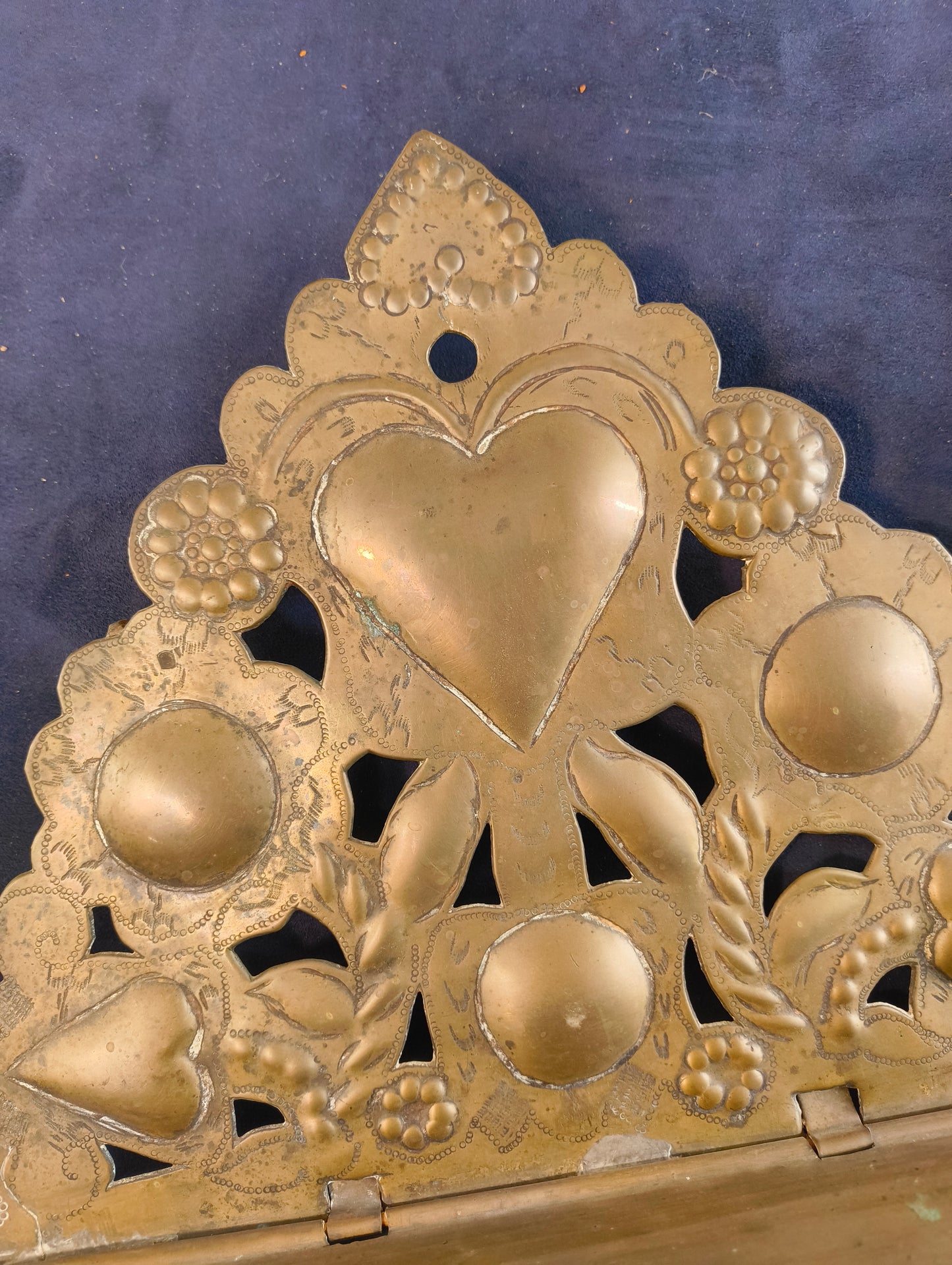 Bénitier antique en cuivre et laiton, avec couvercle et robinet - Italie - (bénitier) début XXe siècle