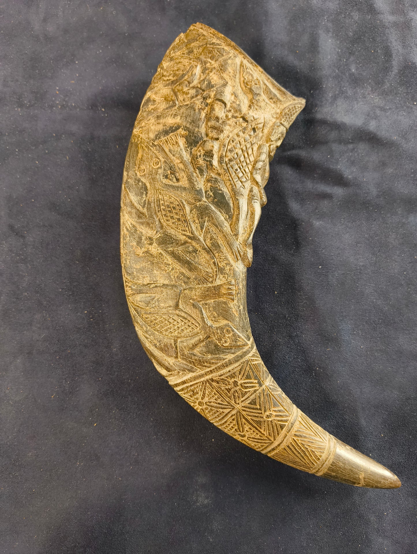 Carved Black Buffalo Horn – Bamun – Cameroon – Africa