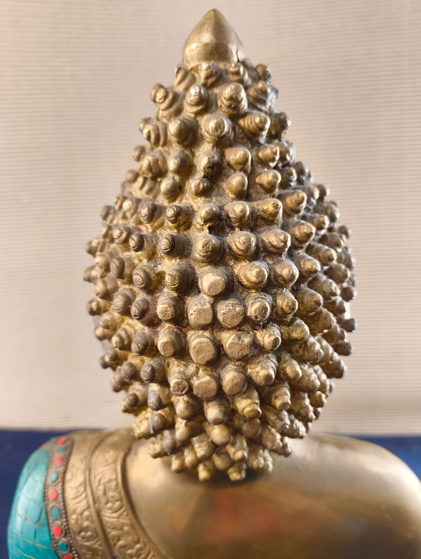 Buddha seduto in dhyanasana con ciotola per raccolta offerte - Ottone - Nepal - fine XX° sec.