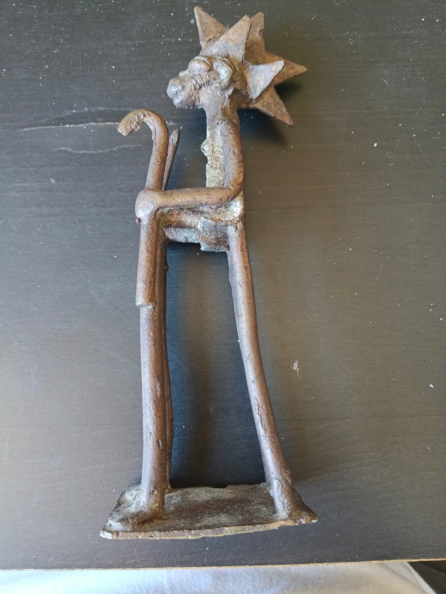 Scultura in bronzo figura antropomorfa con testa stellata – Arte Akan (Ghana, Costa d’Avorio)