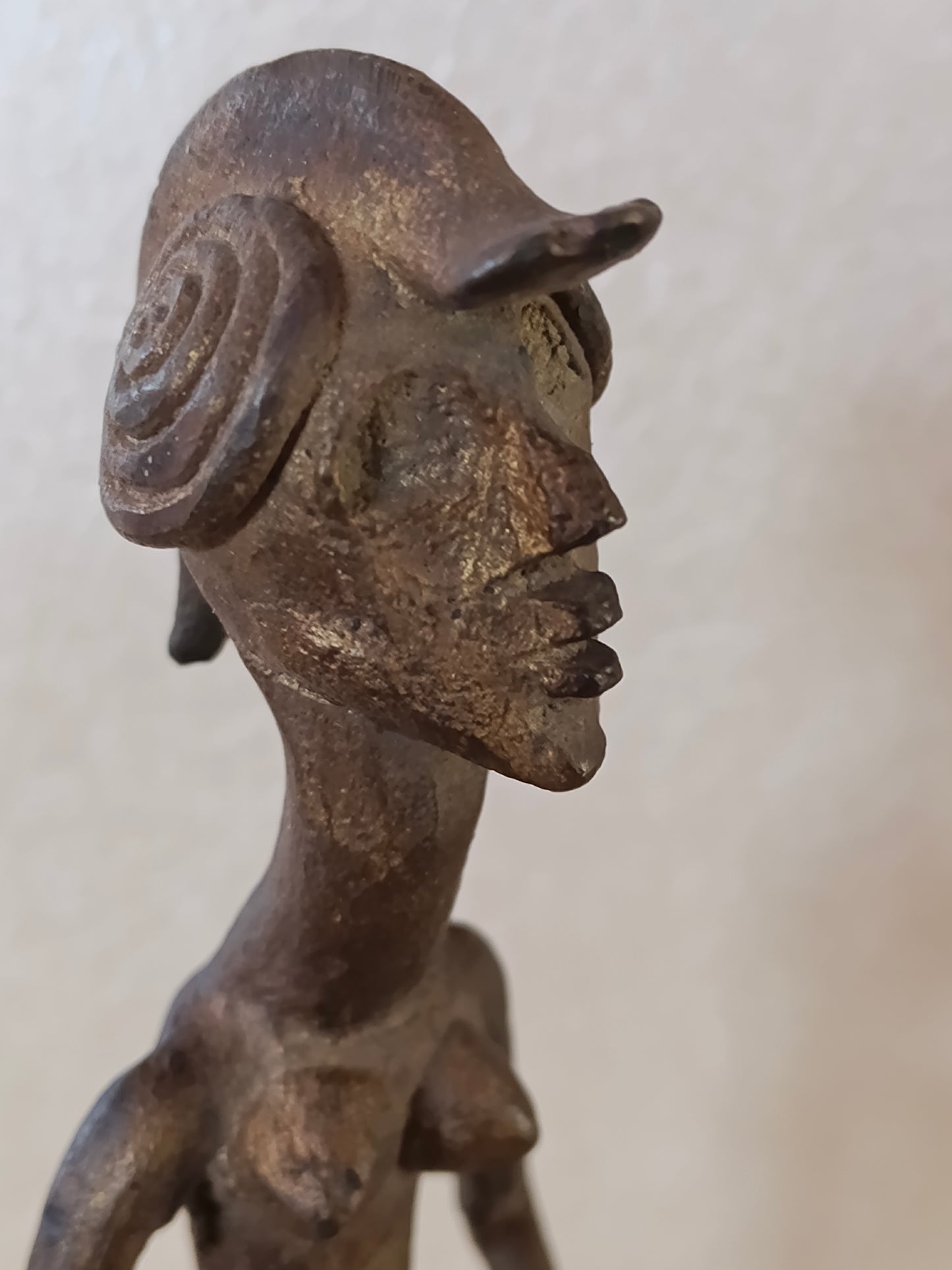 Figura femminile rituale in bronzo – Popolo Lobi – Burkina Faso - seconda metà del XX° secolo.