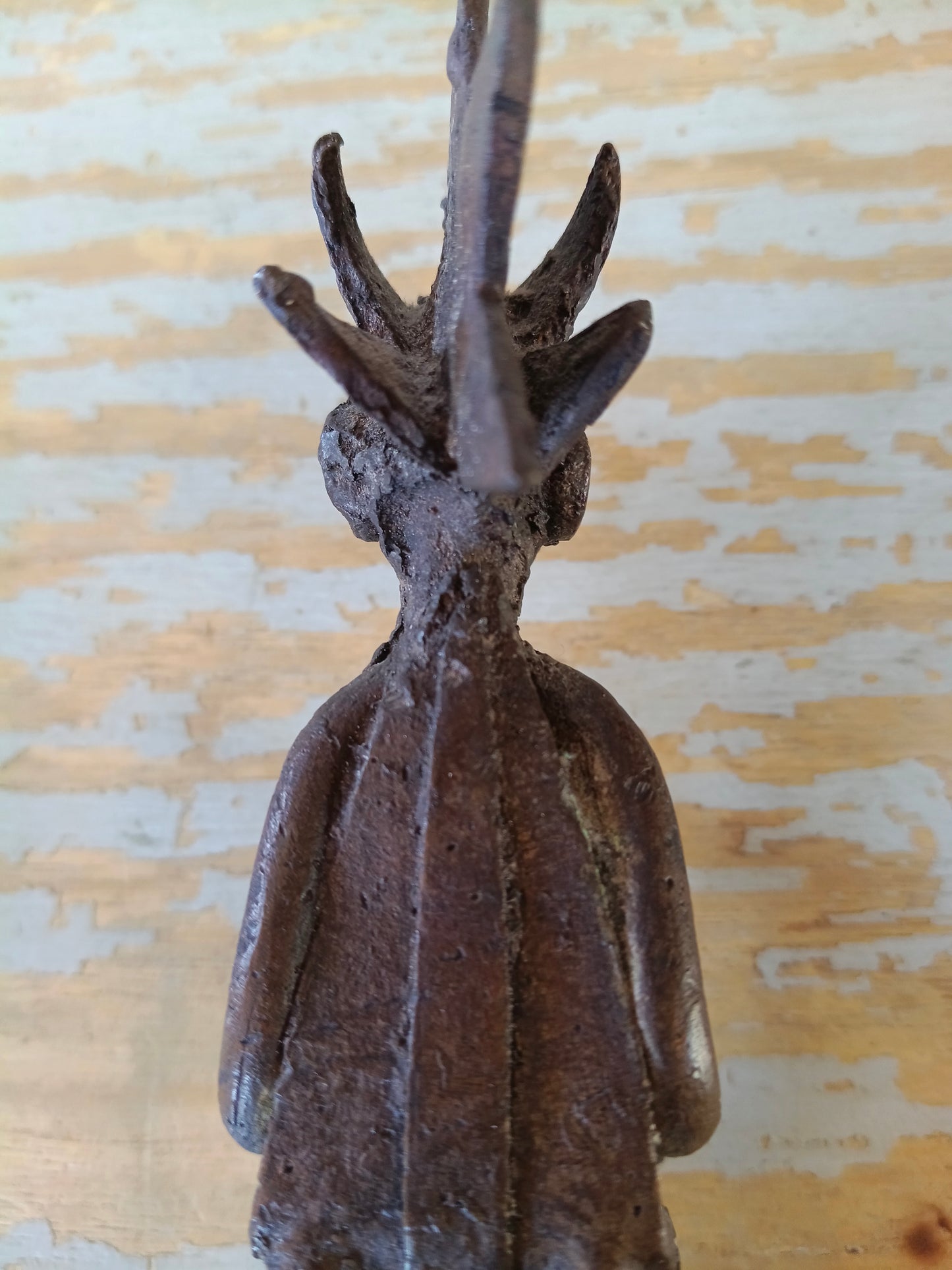 Scultura in bronzo figura antropomorfa con testa stellata – Arte Akan (Ghana, Costa d’Avorio)