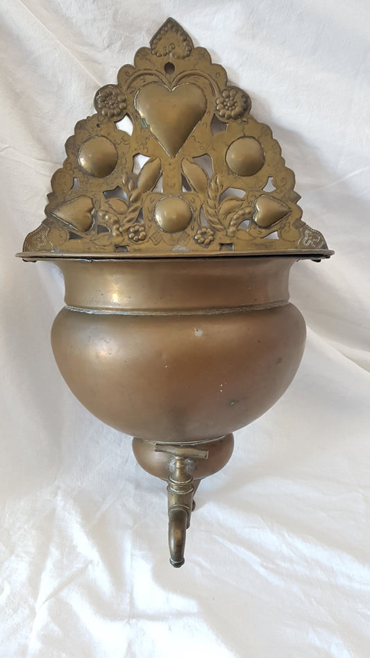 Bénitier antique en cuivre et laiton, avec couvercle et robinet - Italie - (bénitier) début XXe siècle