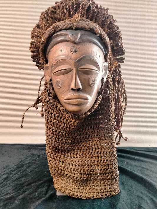 Mwana Pwo Ethnic Chokwe Angola mask