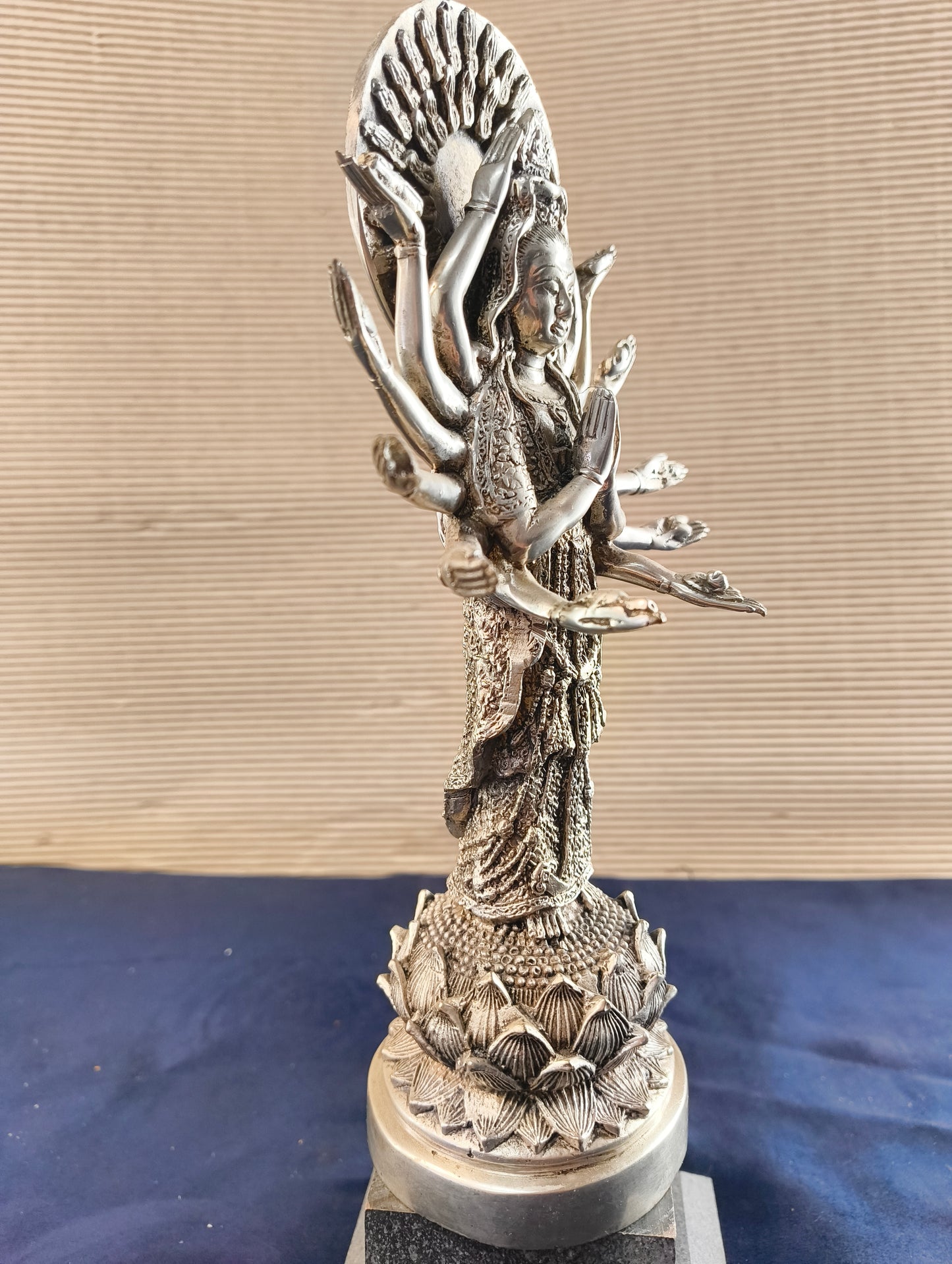 Bodhisattva Guan Yin - Inde du Nord - dernier quart du 20e siècle -
