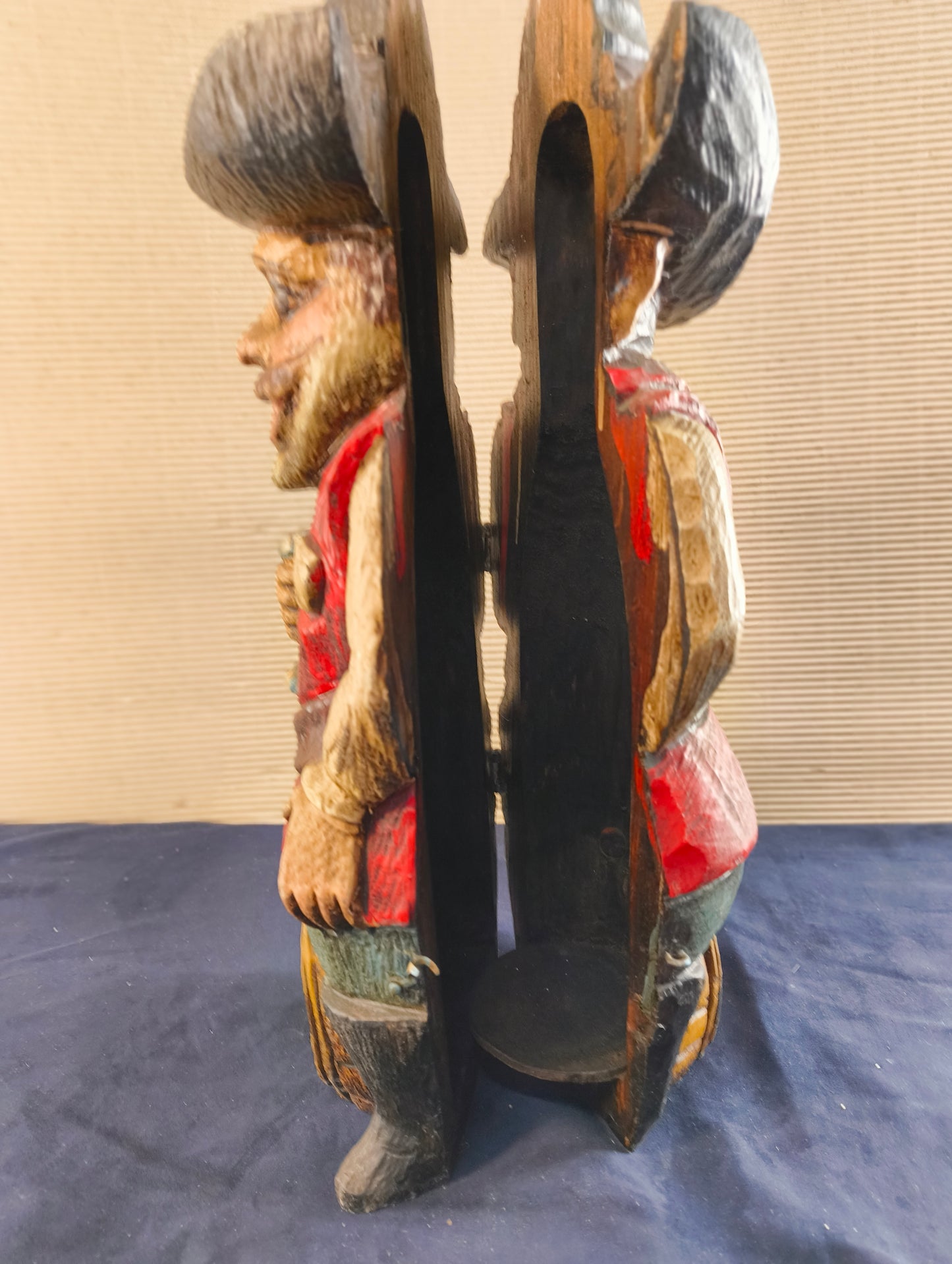 Porte-bouteille anthropomorphe « Le Saint Buveur » - Espagne - 1950/1960