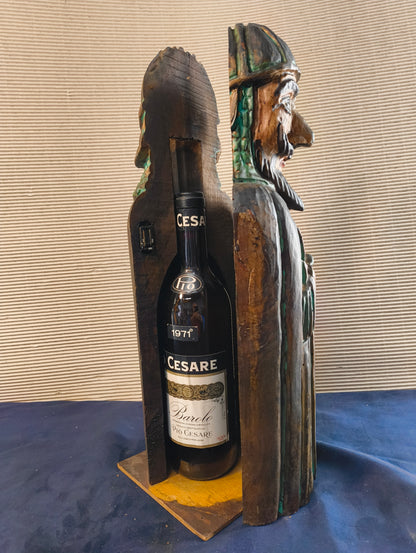 Porte-bouteille anthropomorphe « Le Croisé » - Espagne - 1950/1960