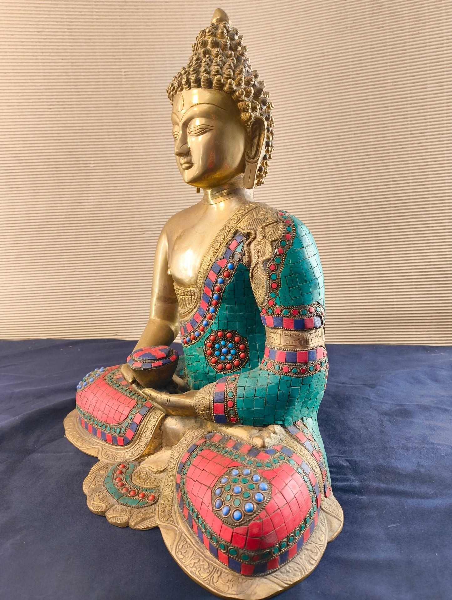 Buddha seduto in dhyanasana con ciotola per raccolta offerte - Ottone - Nepal - fine XX° sec.