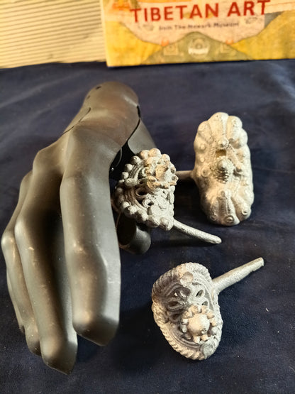 Rari strumenti da difesa (anelli) usati dai Monaci viandanti. - Tibet - Prima metà XX° sec.