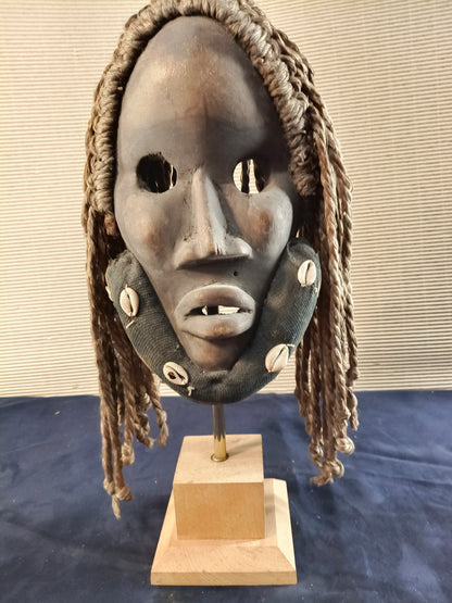Maschera Deangle del Popolo Dan - Costa d’Avorio e Liberia. circa 1980